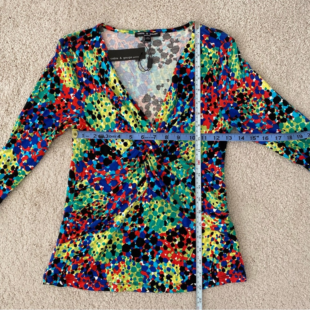 Cable & Gauge Women’s Deep V-neck 3/4 Sleeve Multi Color Top - Picture 3 of 5